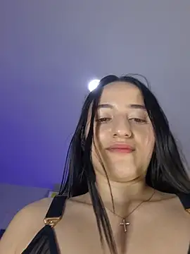 Naty_wet_17's Live XXX Chat
