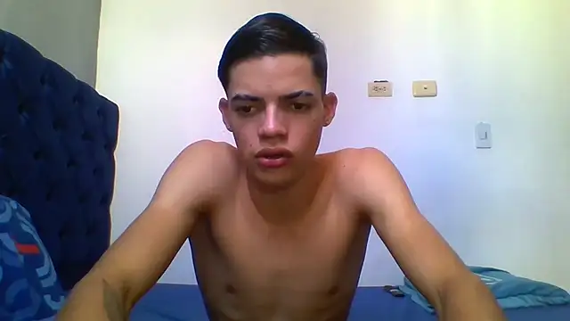 Latinos_2001 라이브 XXX 채팅