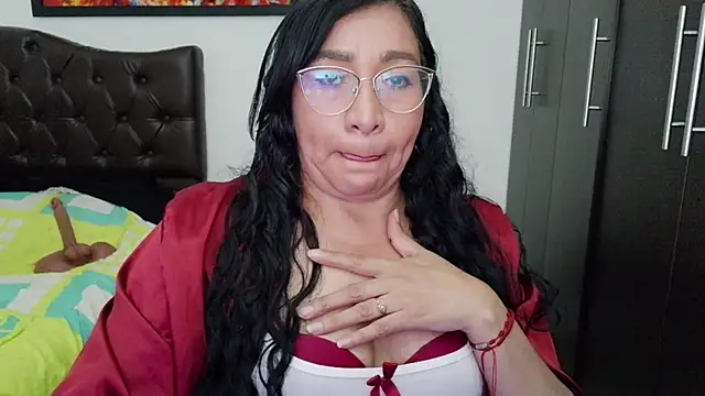 Czat XXX na żywo – Grace_mature_milf