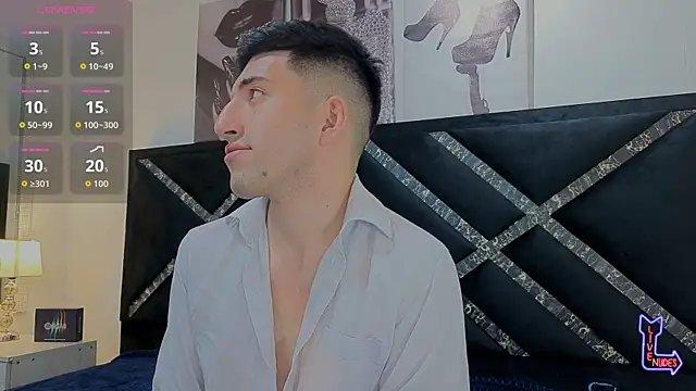 Un_Sluttyy's Live XXX Chat
