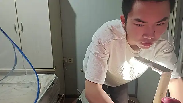 dyjdddttj 现场XXX聊天