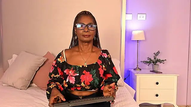 salome_moon_'s Live XXX Chat
