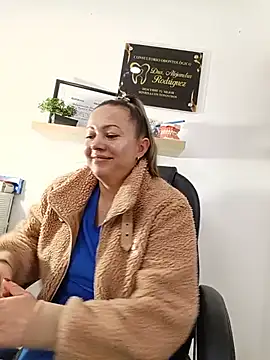 _Dentist-Madisson_04 Chat XXX in diretta