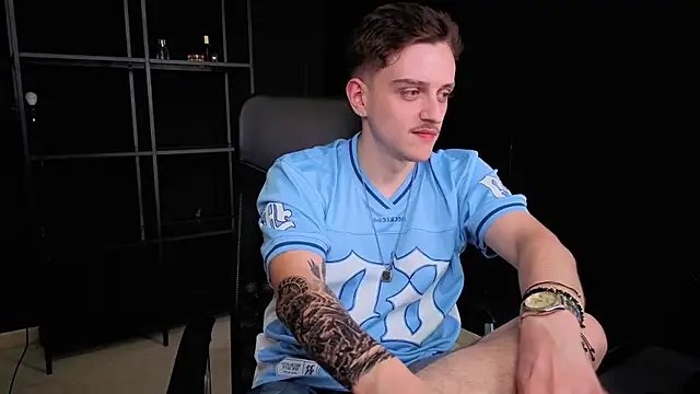 Czat XXX na żywo – FelixStarkk