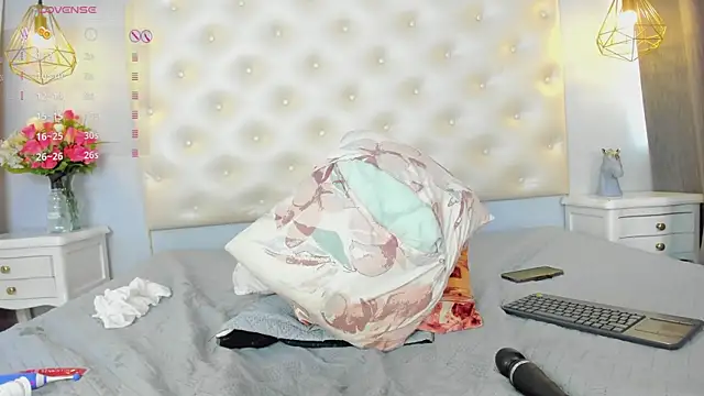 Chat +18 de ninaavelvett ao vivo