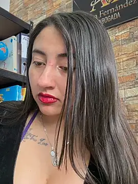 Chat +18 de _Sarah-Office1 ao vivo