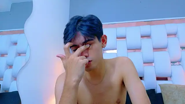 TaylerCruz Chat XXX live