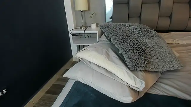 Charlie___Musk Pertunjukan Webcam