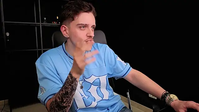 Chat XXX Live FelixStarkk