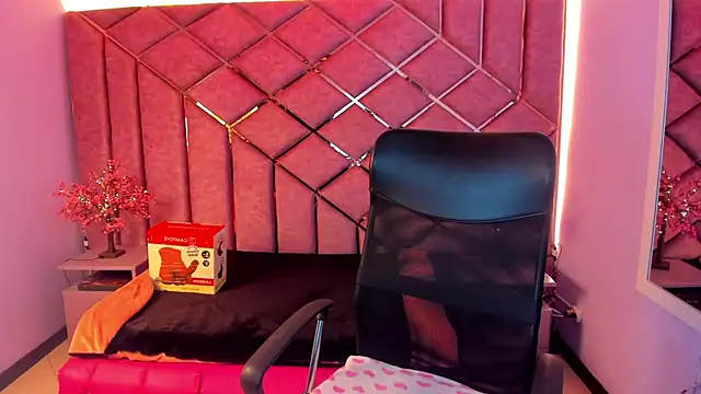 sarah_sweett_'s Live XXX Chat