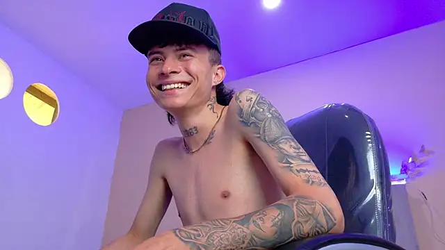 Nascary_Fox Adlı Modelin Canlı XXX Sohbeti