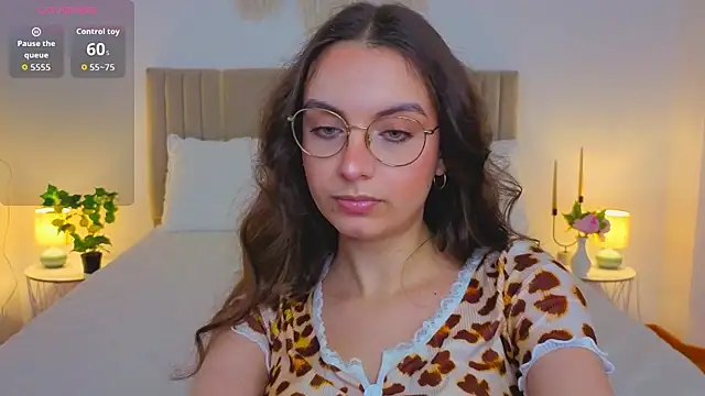 Real_cutie1 Adlı Modelin Canlı XXX Sohbeti