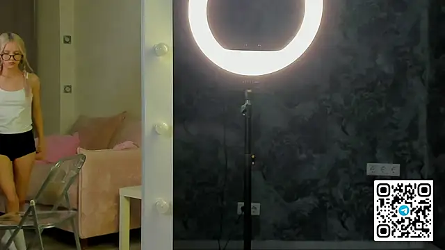 Anellyball's Live XXX Chat