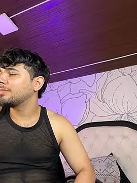 Samir_bear élő XXX-chatje
