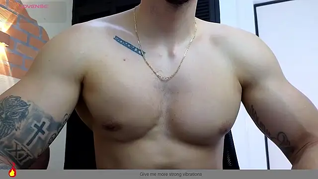 צ'אט XXX בשידור חי של Josh_miller01