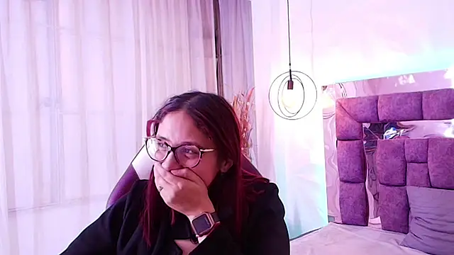 Chat +18 de stephaniesun_ ao vivo
