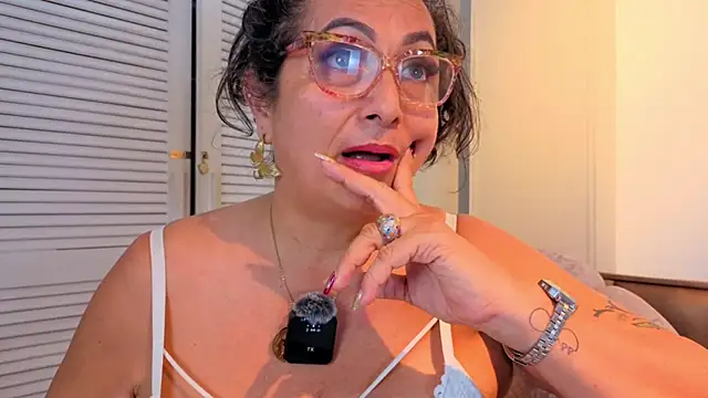 AlessandraLeroy's Live XXX Chat