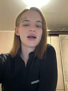LeinaWoluers' Live XXX Chat