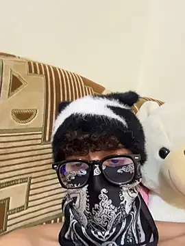 Chat +18 de Hz1Tr ao vivo