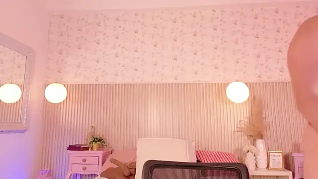 Chat +18 de Hannah-Prada ao vivo