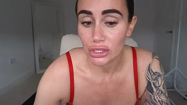 LibbyLoveHeartx – Naživo XXX chat