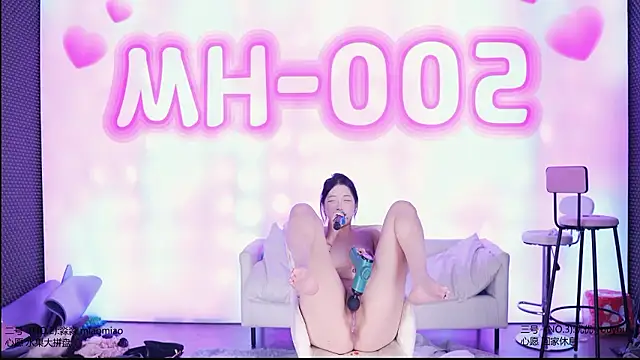 LCgirl-999 网络视讯表演