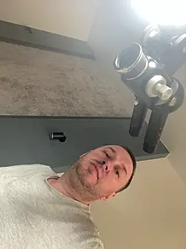 XXX chat uživo modela DorianJeday