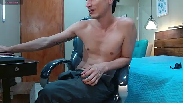 FelipeFriendlyn Live XXX chat