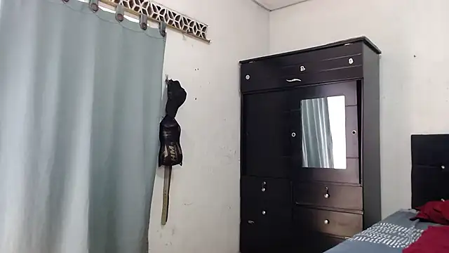 عرض كام suckmydickbitch97