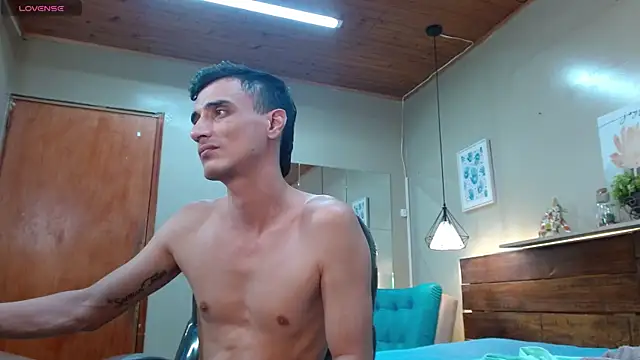 FelipeFriendly's Live XXX Chat