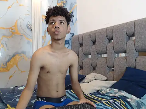 CUTE_BOYS2026's Live XXX Chat