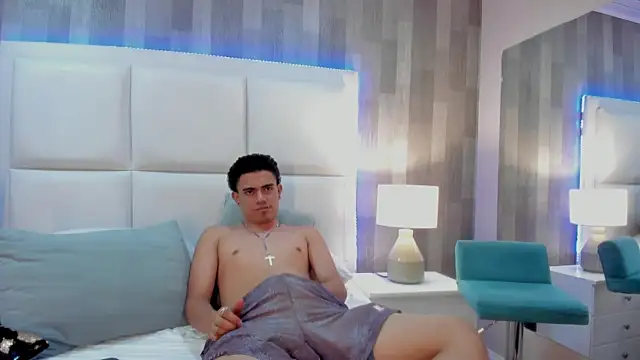 צ'אט XXX בשידור חי של JadenJake
