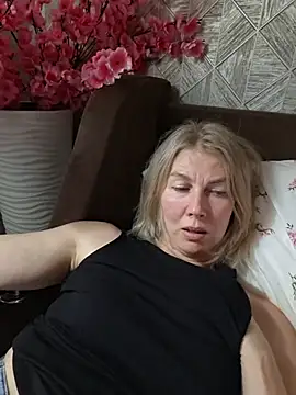 Chat +18 de stellahere8 ao vivo