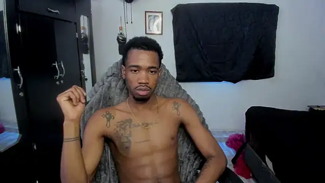 Chat XXX en directo de Kofi_exotic_2