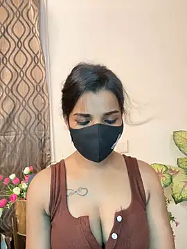 צ'אט XXX בשידור חי של its_ur_flora