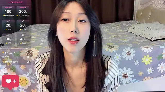 Queenbb88 现场XXX聊天