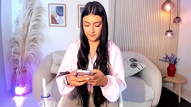 Онлайн чат XXX Bella_rochee