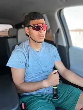 StrokingDaddy4 live XXX chat