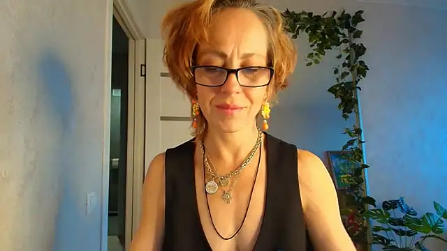 Chat XXX en directo de LioraWeiss