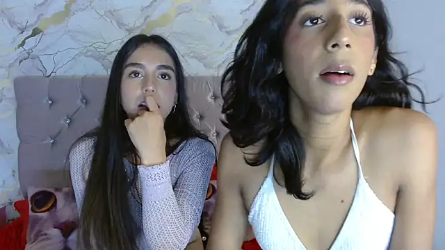 Show modela ScarletVidal na web-kameri
