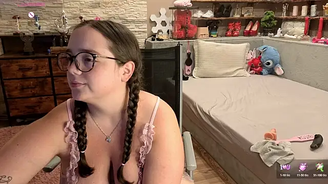 Kimberly-Caprice's Live XXX Chat