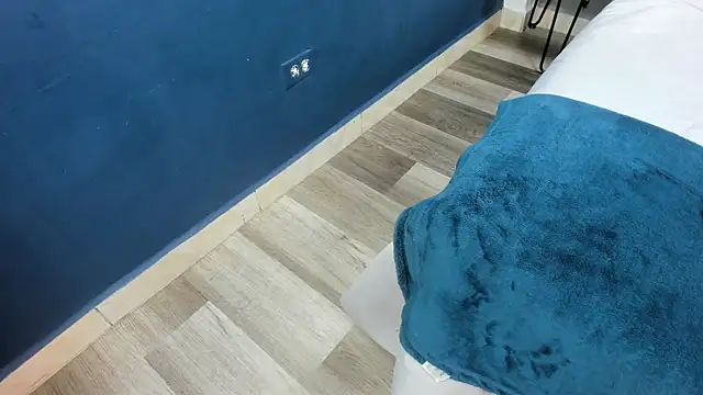 Charlie___Musk Adlı Modelin Canlı XXX Sohbeti