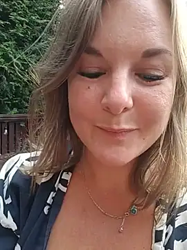 SwedishJennifer Chat XXX live