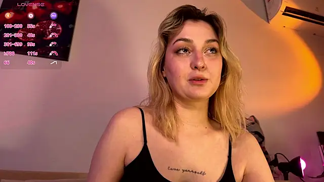 XXX chat uživo modela _ccrystaa_