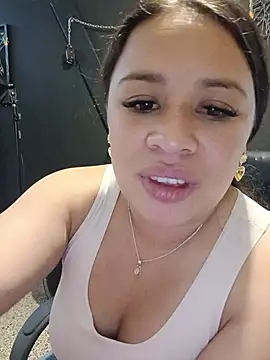 Czat XXX na żywo – Rozane_Noire