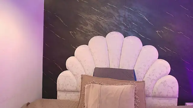 _MiaBrown_ Chat XXX in diretta