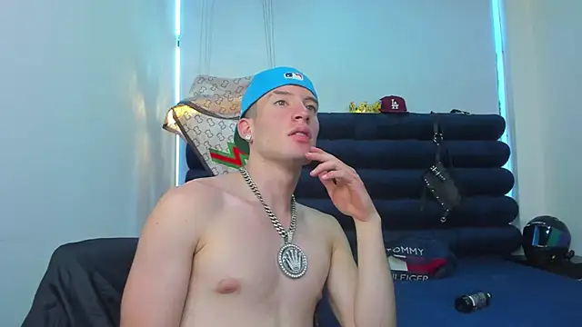 HunterHeat_'s Webcam Show