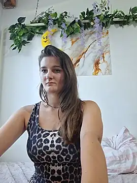 Chat +18 de Nika_aa ao vivo
