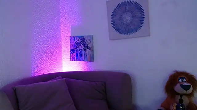 LauraDaniels_'s Live XXX Chat