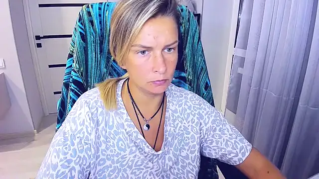 XXX chat uživo modela AlexiaDarren